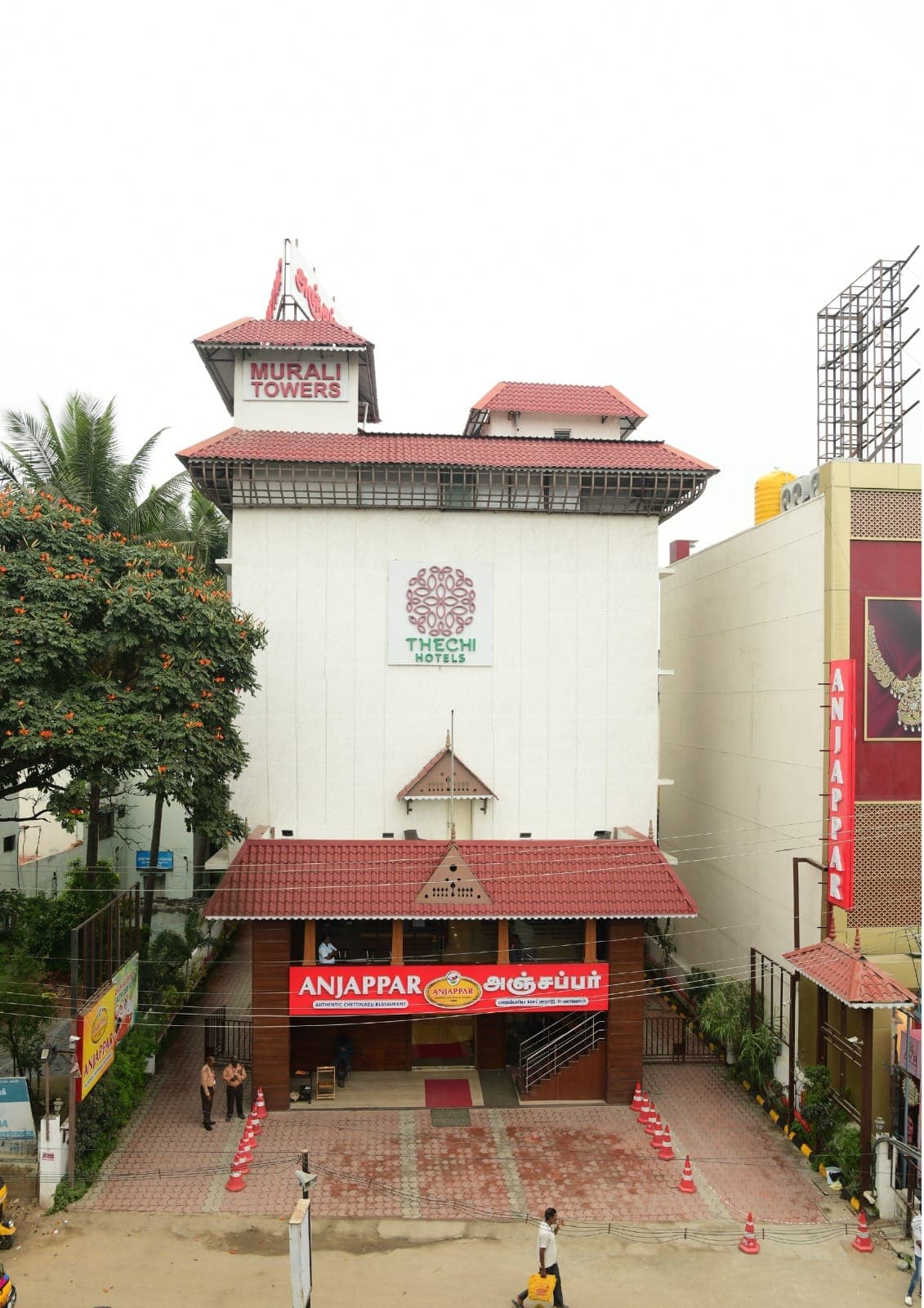 Exterior of Thechi Hotel on NH-44, Hosur